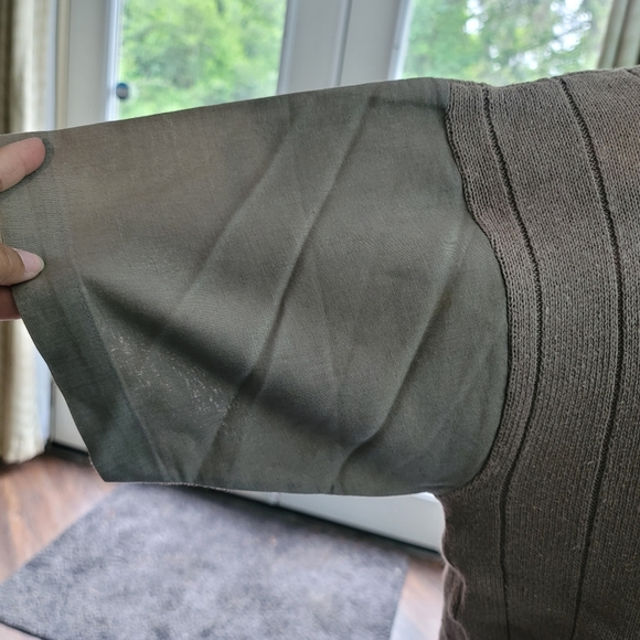 Sweater - Picture 3 of 6